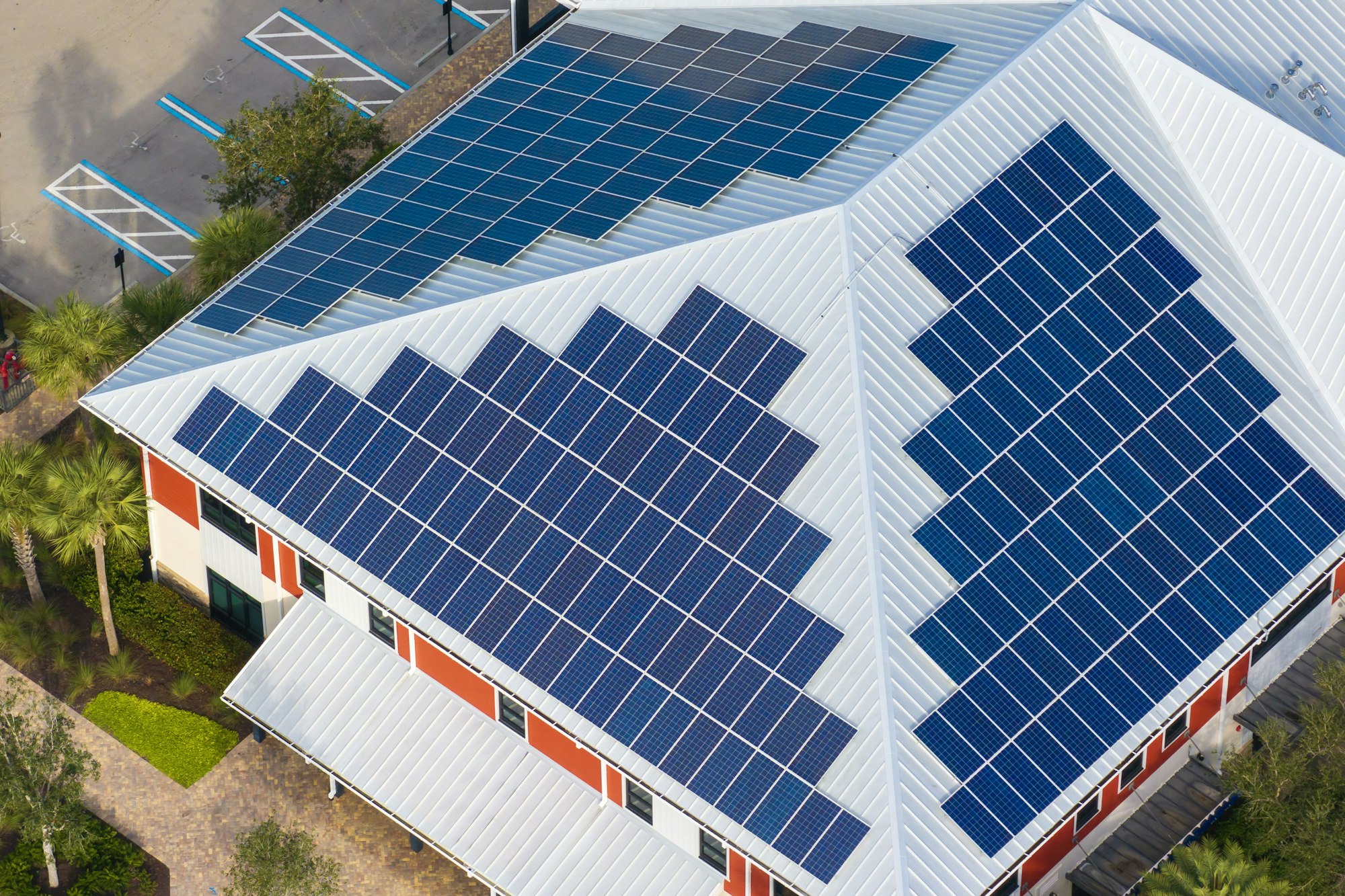 Photovoltaic panels on solar rooftop of Florida commercial building